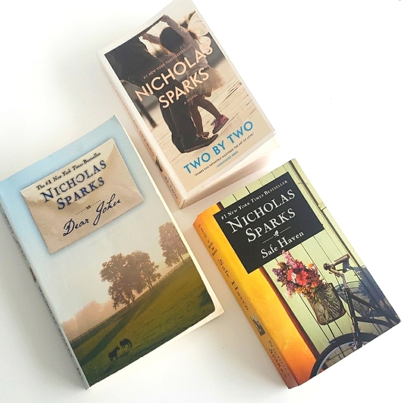 ⭐️3/ $30⭐️ Nicholas Sparks 3 Paperback Books Bundle Classic Romantic Novels - Picture 1 of 10